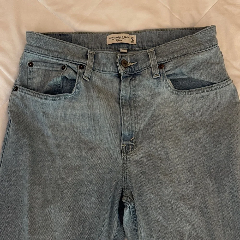 Abercrombie & Fitch high rise 90s relaxed jeans - Picture 10 of 12